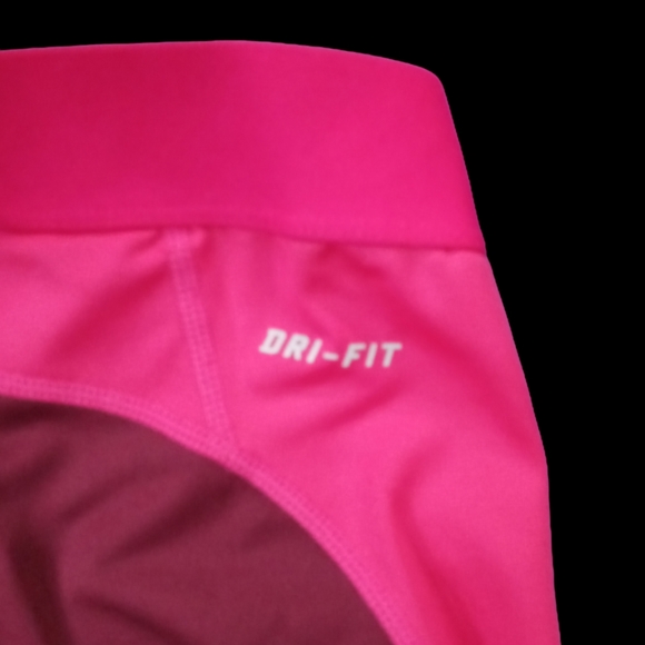 Nike Pro Capri Leggings - Picture 5 of 7